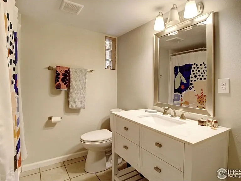 545 Main St #BASEMENT — Photo 4