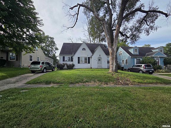 2nd image of 1406 W Margaret Ave