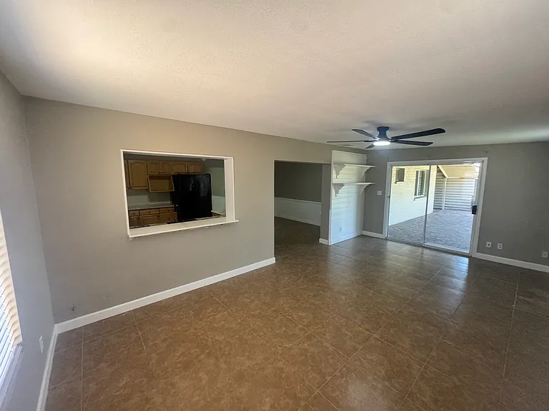 2060 W Devonshire Cir — Photo 12