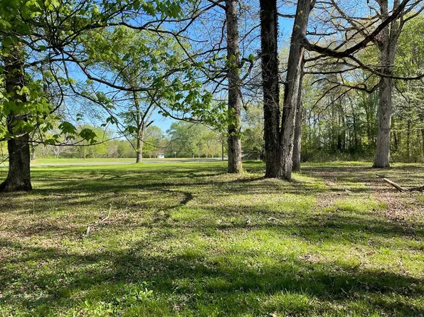 2128 W Madison Ave, Athens, TN 37303