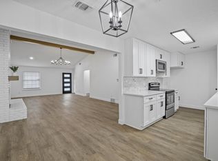 3522 Shady Valley Dr, Arlington, TX 76013