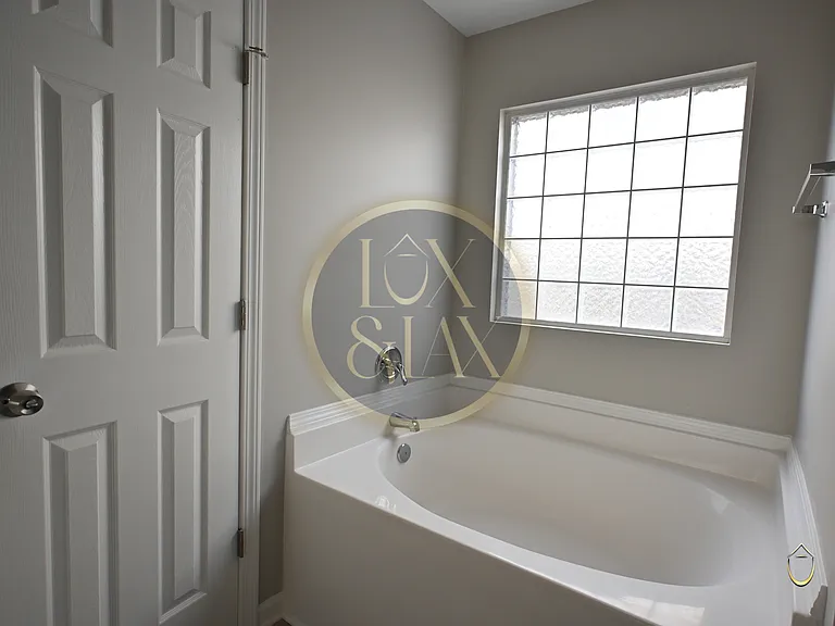 Bathtub