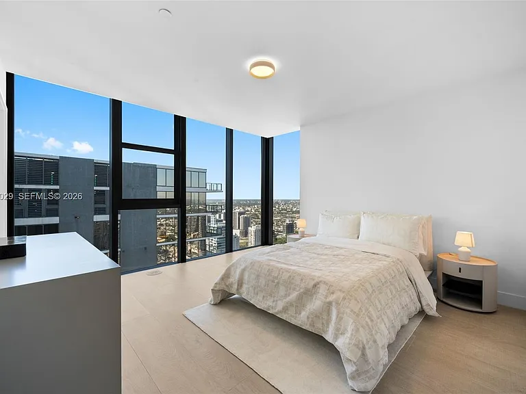 700 NE 24th St #Penthouse 6005 — Photo 18