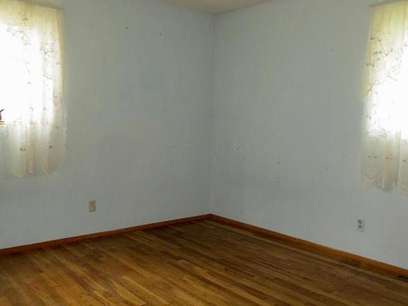5th image of 909 Roosevelt Ct