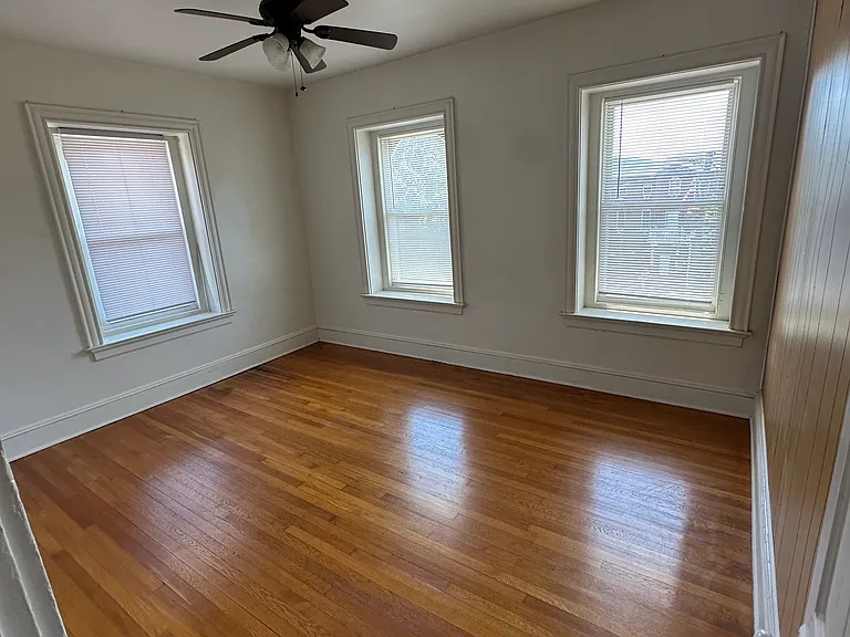 14 E Market St #6 — Photo 3