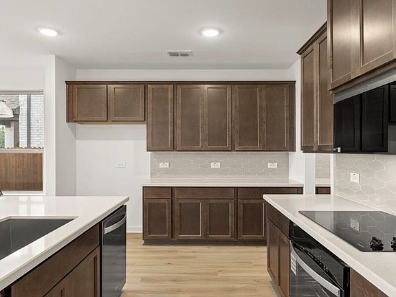 5th image of 1645 Elle Ln