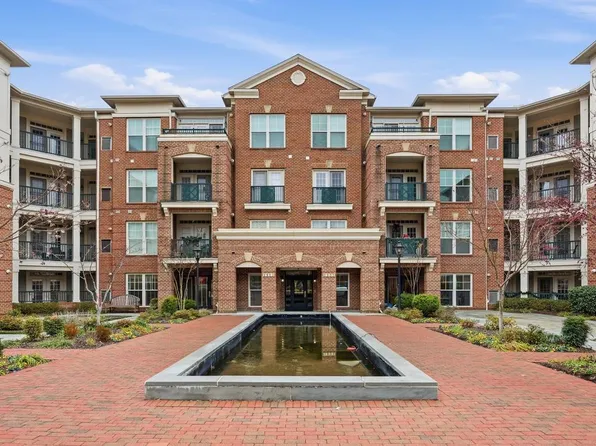 2905 Saintsbury Plz APT 312, Fairfax, VA 22031