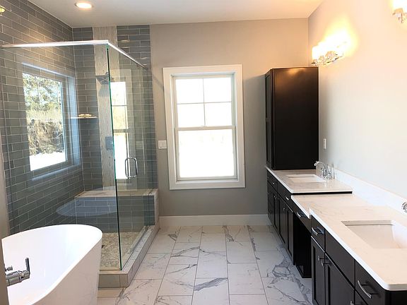 5th image of 6 Arbor Ln