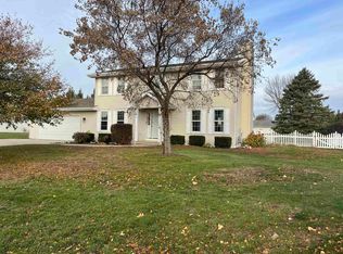 2016 Couples Ct, New Franken, WI 54229