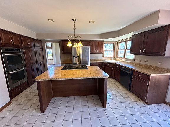 3rd image of 1134 Towering Oaks Ct