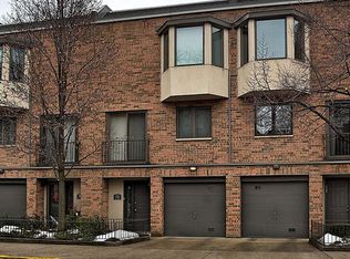 751 W Dickens Ave, Chicago, IL 60614