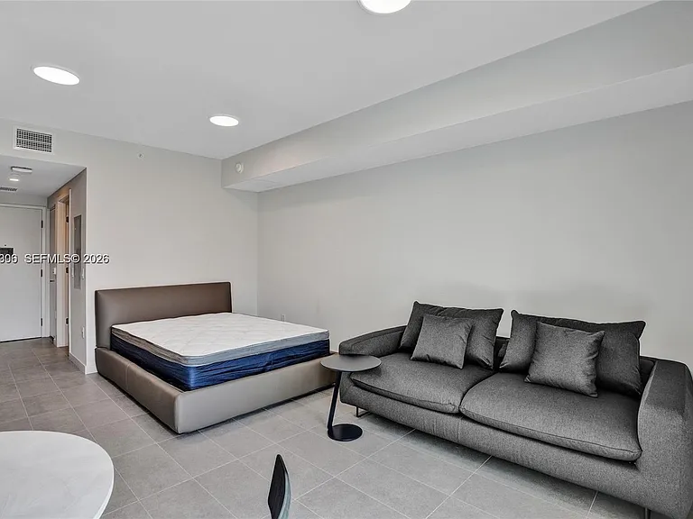 121 NE 5th St #801B — Photo 12