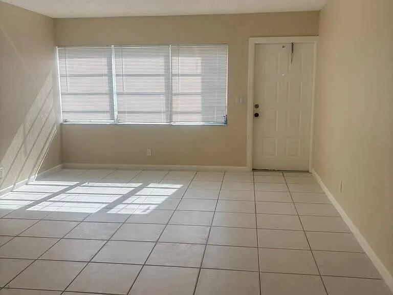 9980 Twin Lakes Dr #35-C — Photo 2
