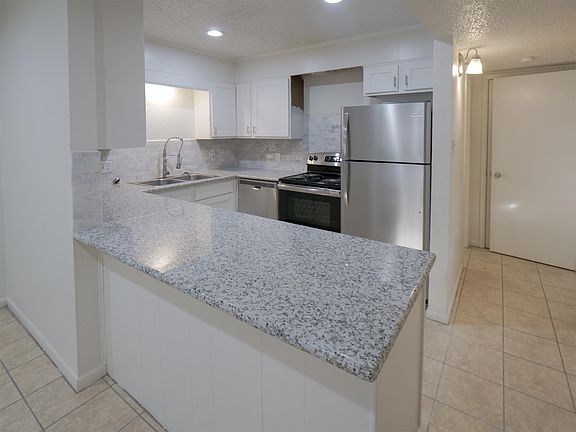 4th image of 303 Hardy Ave APT 11