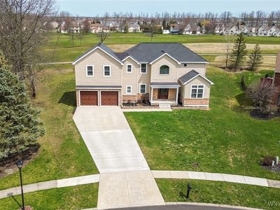 159 Deerwood Ln, Grand Island, NY, 14072