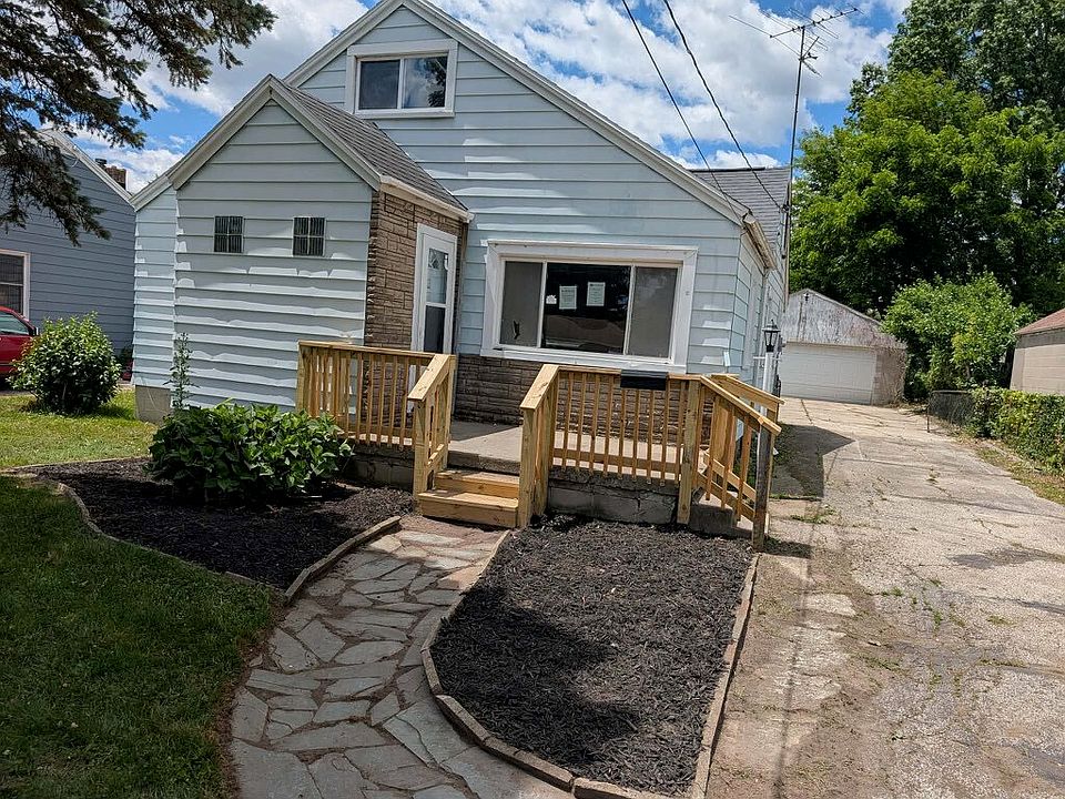 1st image of 5623 Mantey Ln