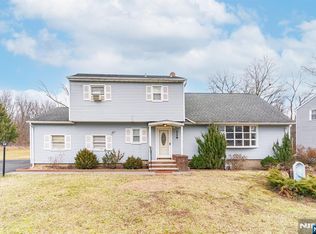 229 Edwards Rd, Parsippany, NJ 07054