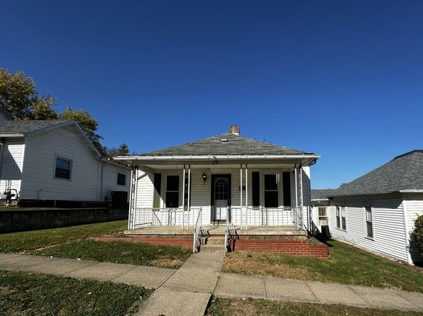 29 Barbour St, Glouster, OH 45732