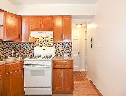 3rd image of 22410 Jamaica Ave APT 5K