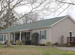 2401 Knob Creek Rd, Bybee, TN 37713