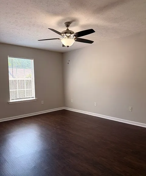 112 Barrington Dr — Photo 12