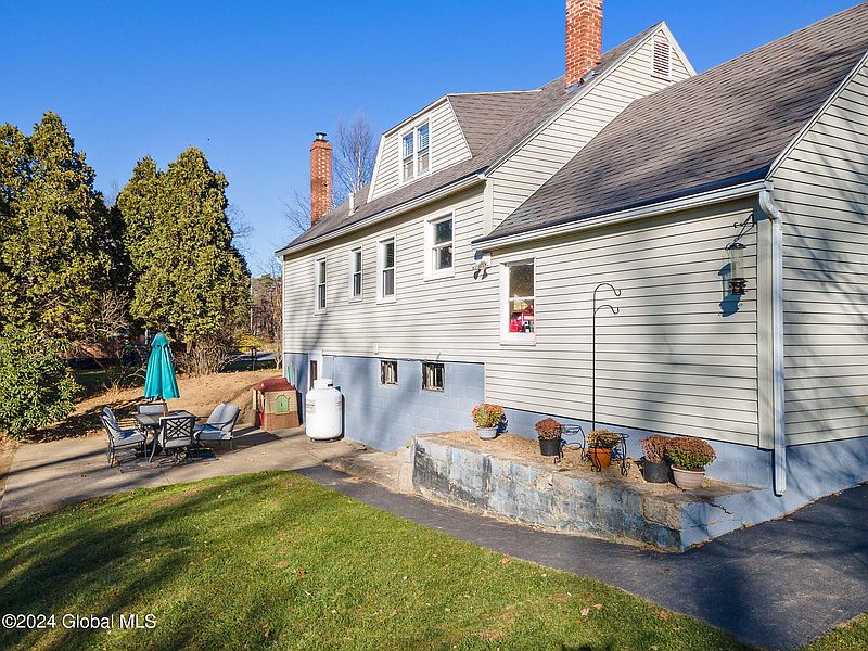 3rd image of 535 Sacandaga Road