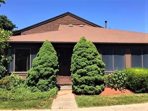 1st image of 47 Meadowood Dr #47