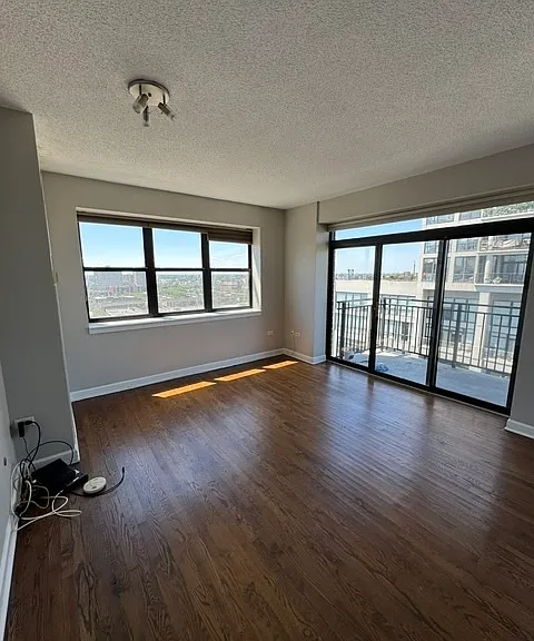 1529 S State St #15H — Photo 10