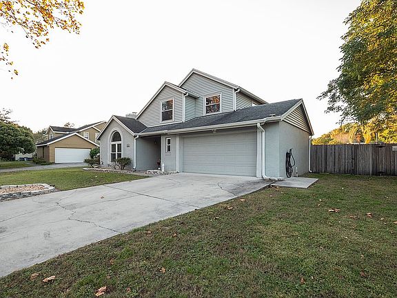 2nd image of 1907 Kimberwicke Cir