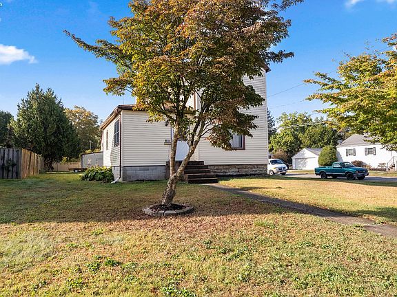 3rd image of 120 Woodlawn Ave