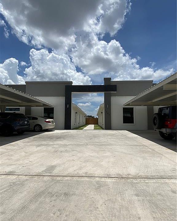1st image of 1607 Angelica Dr #1