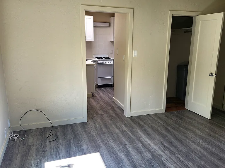 110 Camino Del Sol #B — Photo 4
