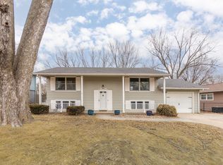 1924 Tilbury Rd, Waterloo, IA 50701