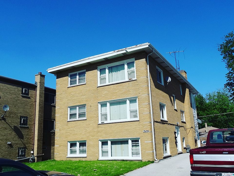 2nd image of 18433 Torrence Ave APT 3