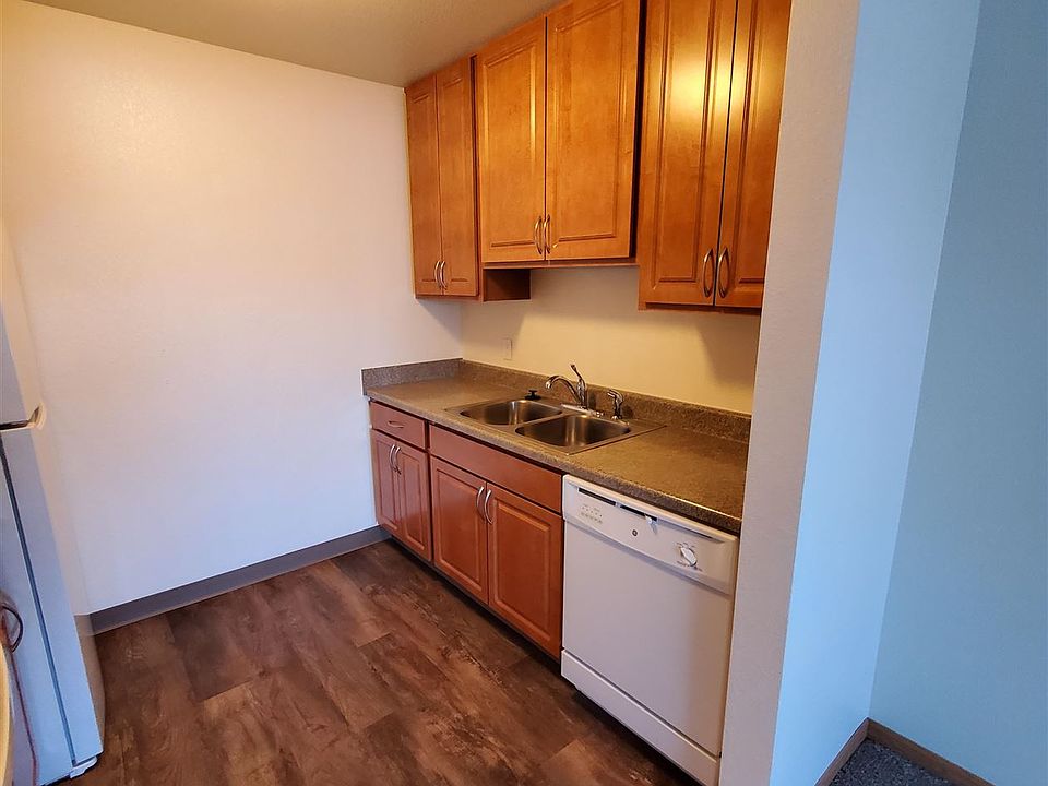 Harbor Village Apartments 1301 Crestview Dr Petoskey MI Zillow