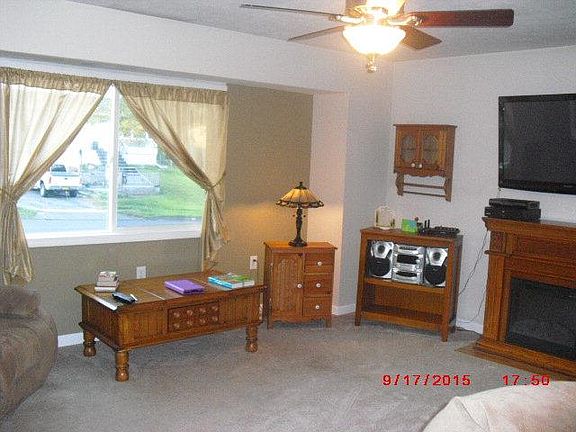 4th image of 107 Daffodil Dr