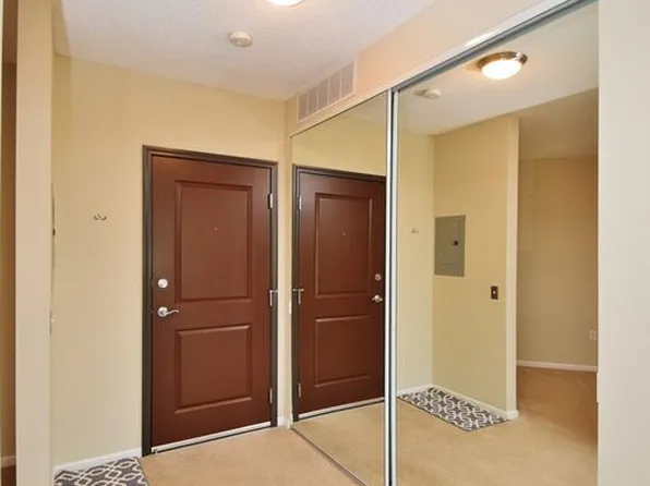 649 Old Highway 8 NW APT 114, New Brighton, MN 55112