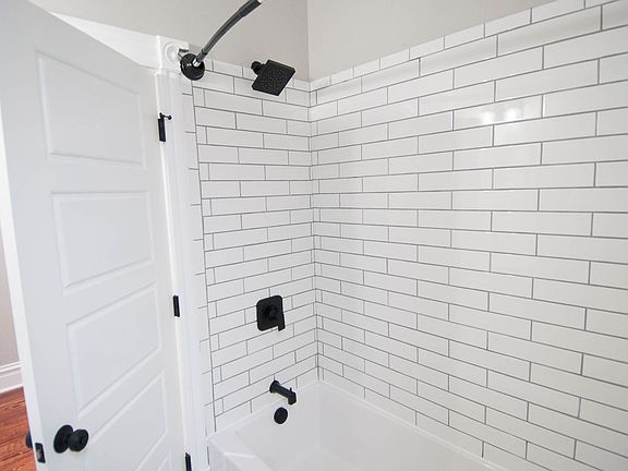 5th image of 3236 California Ave Floor 2