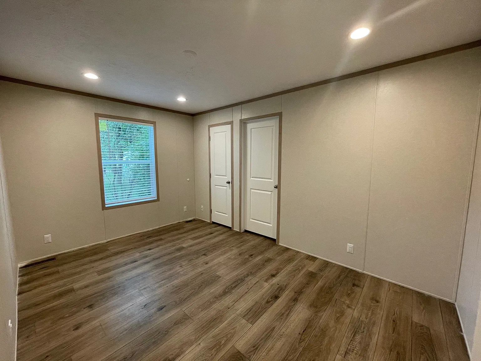Lake Village — Photo 4