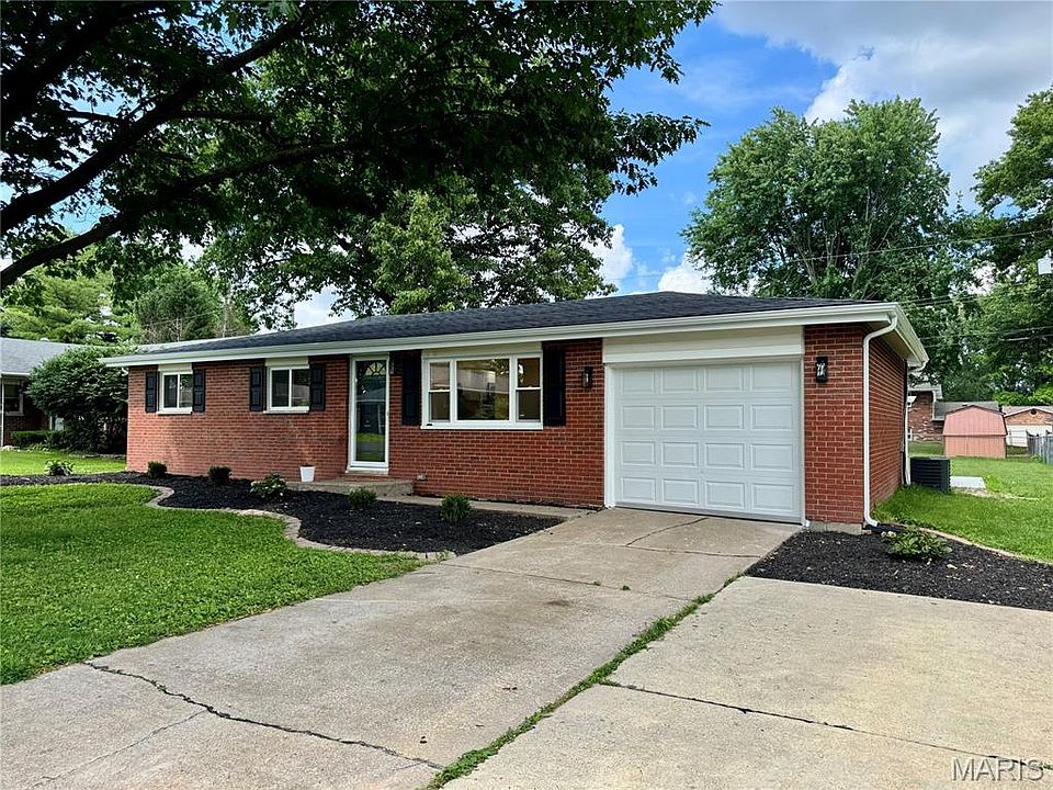 1st image of 308 Crestview Dr