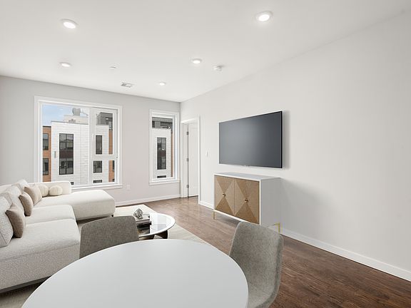 5th image of 267 Old Colony Ave Unit 602