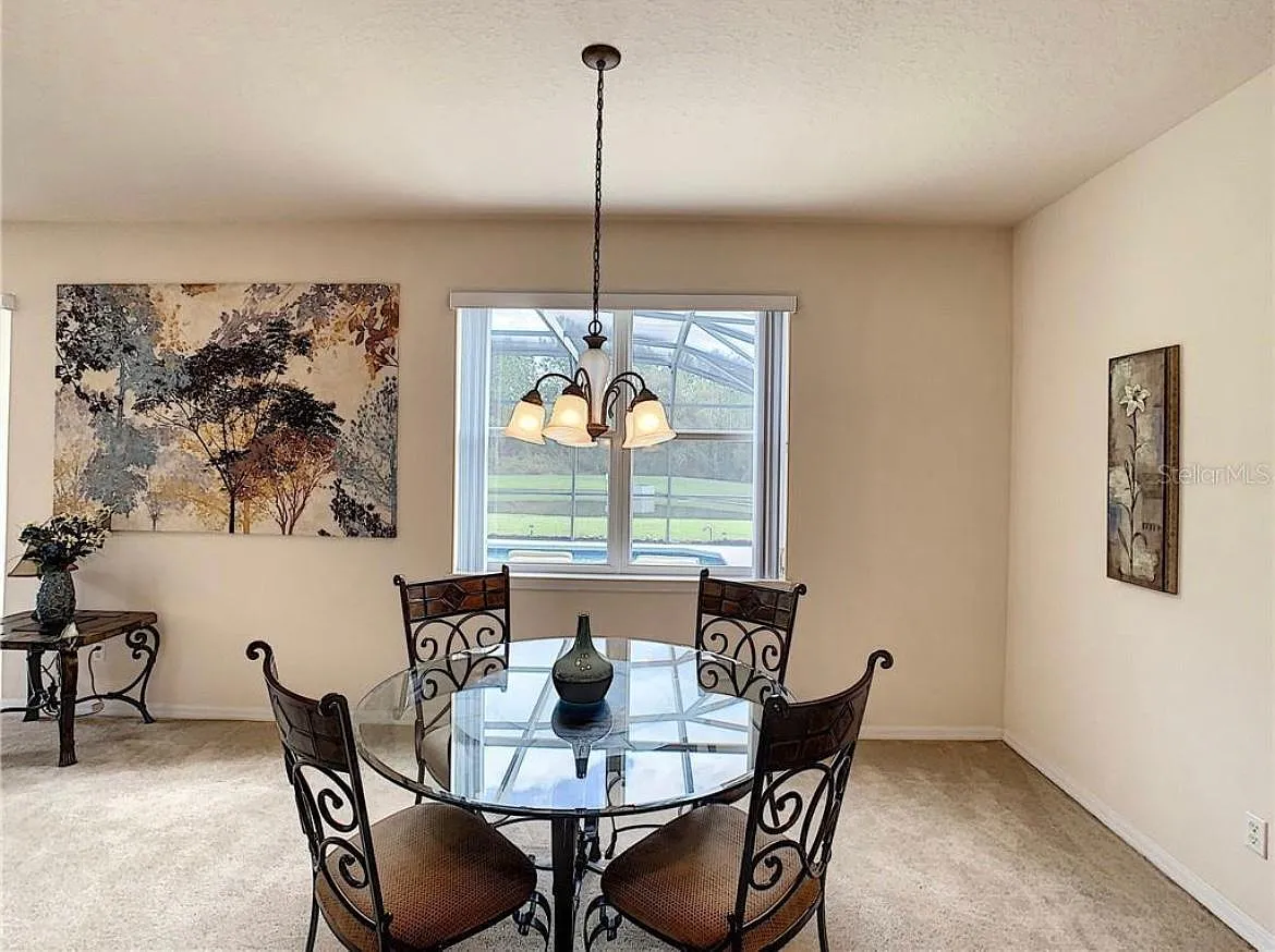 208 Hammock Ct — Photo 4
