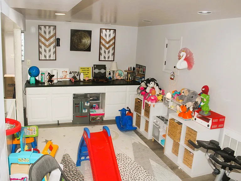 815 Martingale Rd — Photo 21