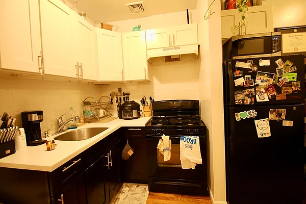 Rented by Highline Residential | media 9