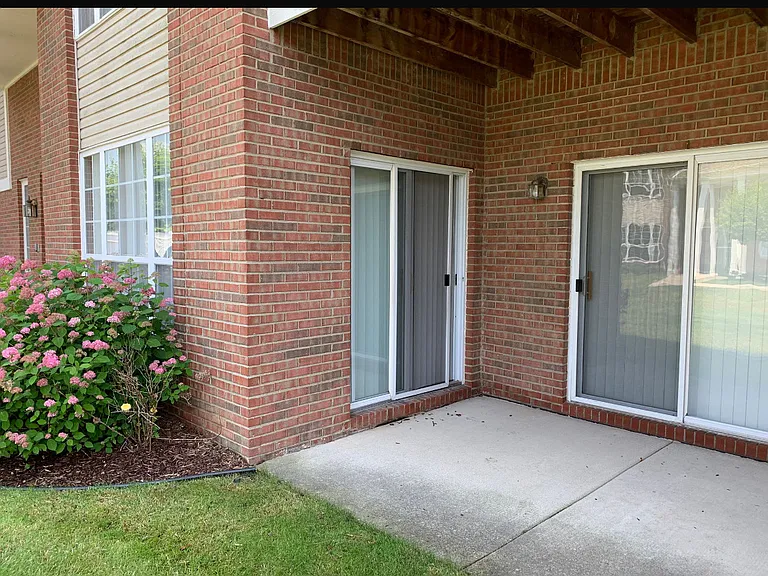 16373 Grandview Dr — Photo 11
