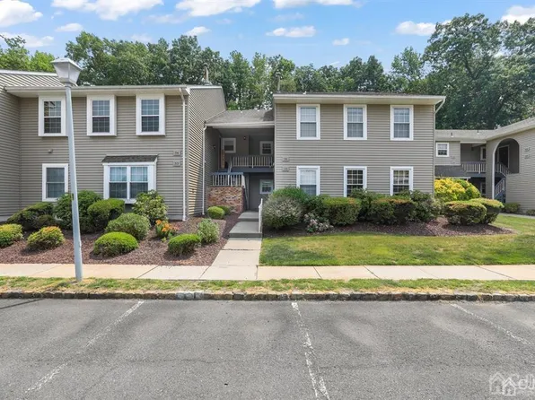 36 Lane Ct, Old Bridge, NJ 08857