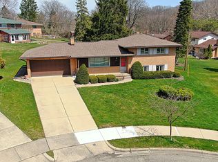 1920 Hampton Ct, Ann Arbor, MI 48103