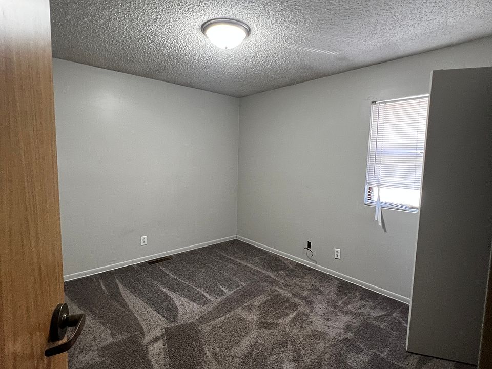 1st image of 4821 S 30th St #2
