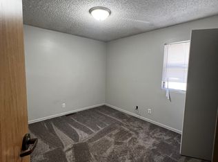 4821 S 30th St #2, Lincoln, NE 68516