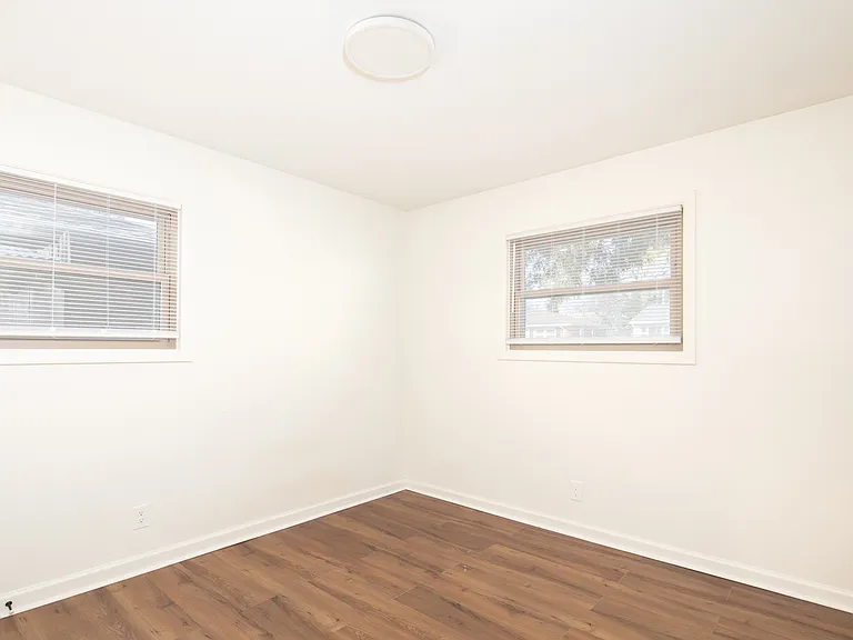 2116 Saint Teresa Dr — Photo 11
